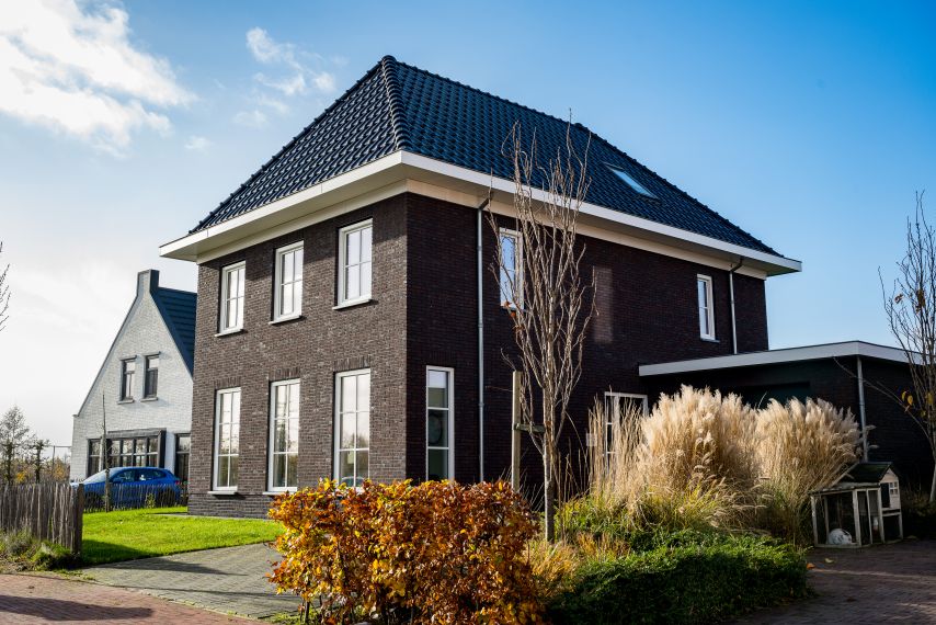 Jaren '30 woning met donkere accenten in Voorthuizen